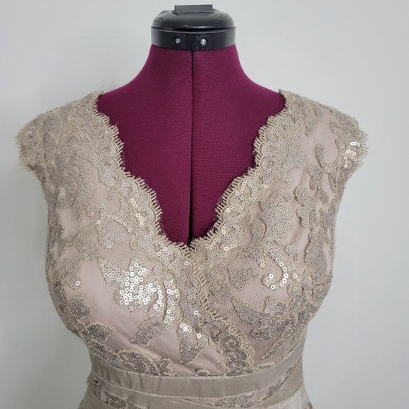 Tadashi Shoji Cocktail Sheath Bodycon Shiny Sequin Smokey Lt. Brown Dress Size 8 - Picture 4 of 15